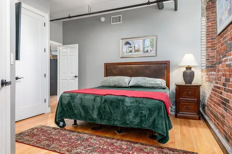 6 Bay Road Newmarket NH 03857