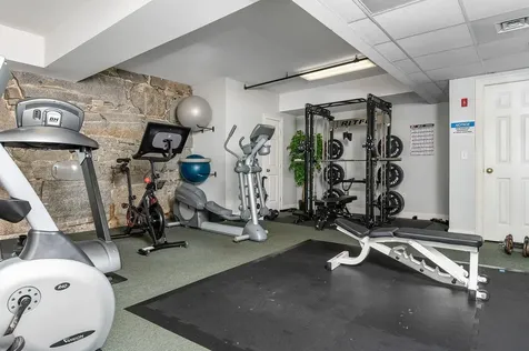 6 Bay Road Newmarket NH 03857