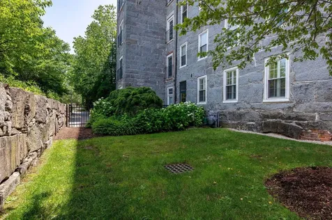6 Bay Road Newmarket NH 03857
