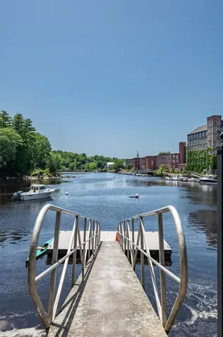6 Bay Road Newmarket NH 03857