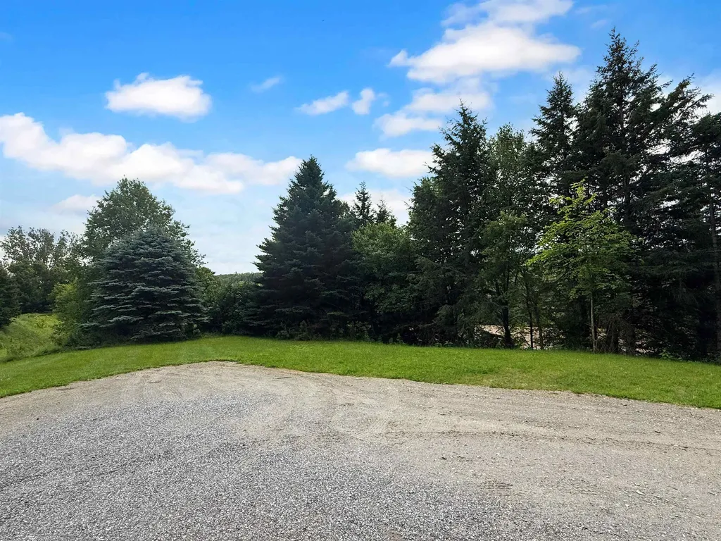 400 New Hampshire Route 26 Colebrook NH 03576