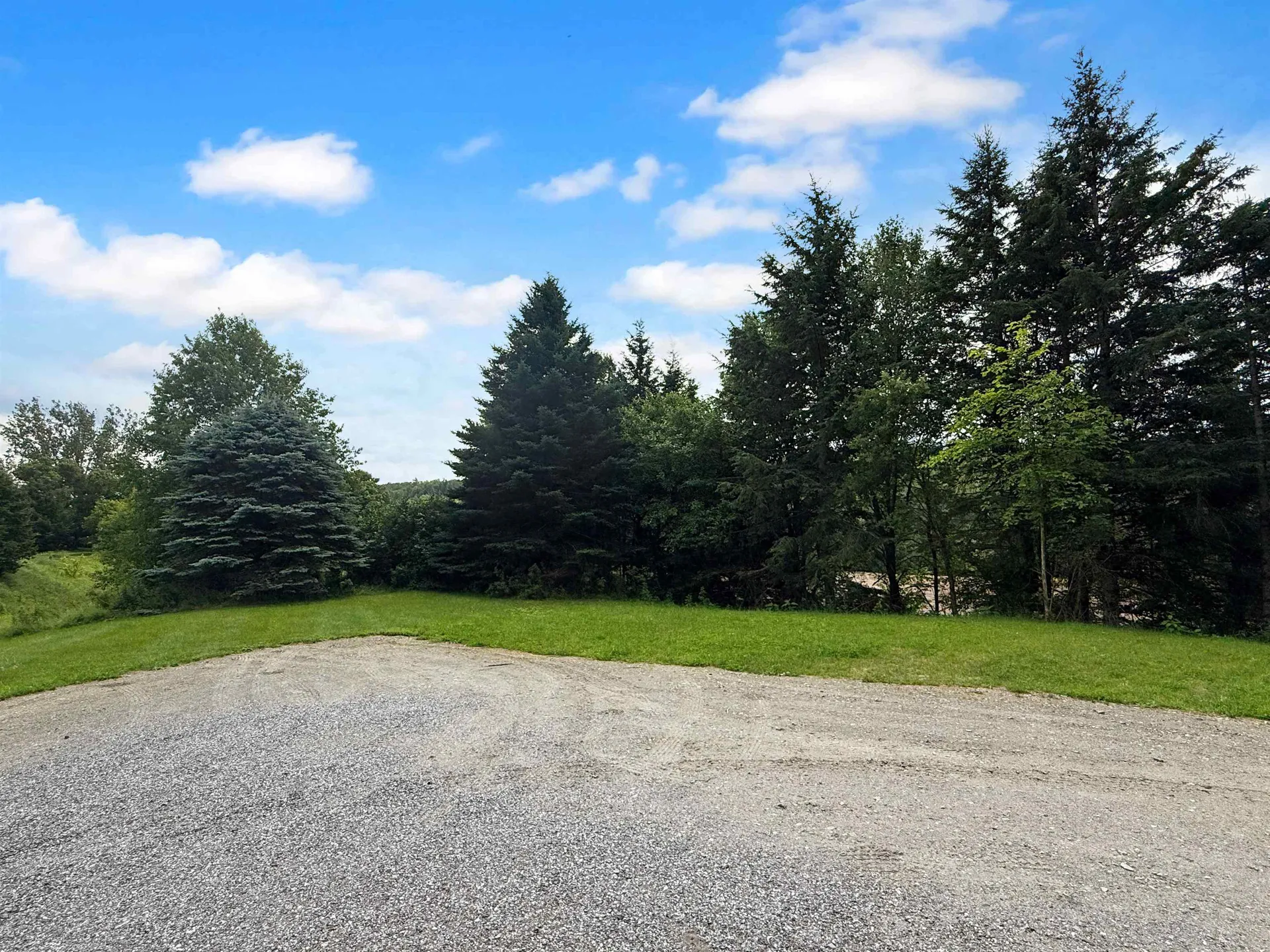 400 New Hampshire Route 26 Colebrook NH 03576