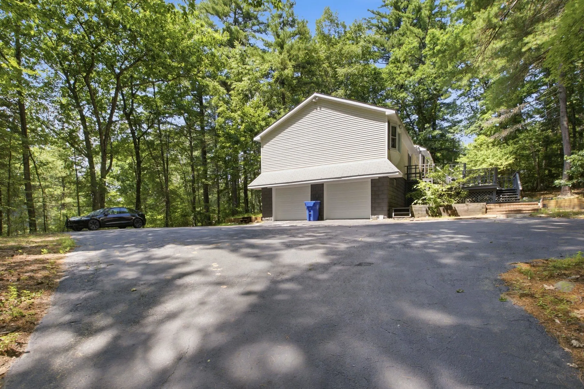 37 Hall Road Londonderry NH 03053