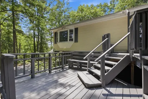 37 Hall Road Londonderry NH 03053