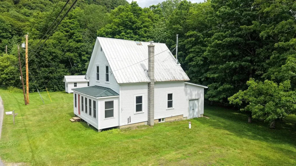 71 State Garage Road Rochester VT 05767