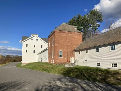 42 Potato Barn Lane Walpole NH 03608