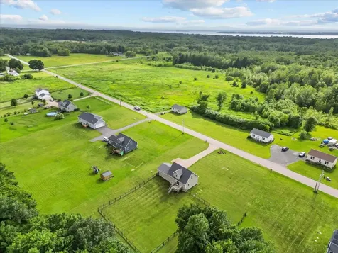 92 Reynolds Road Grand Isle VT 05458
