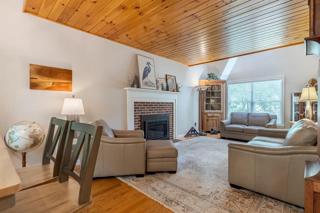 59 Stratham Green Road Stratham NH 03885