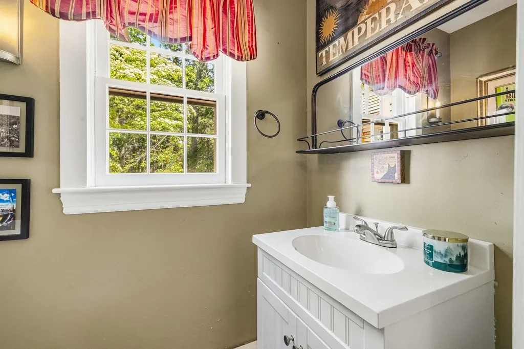 12 Great Hill Way Eliot ME 03903