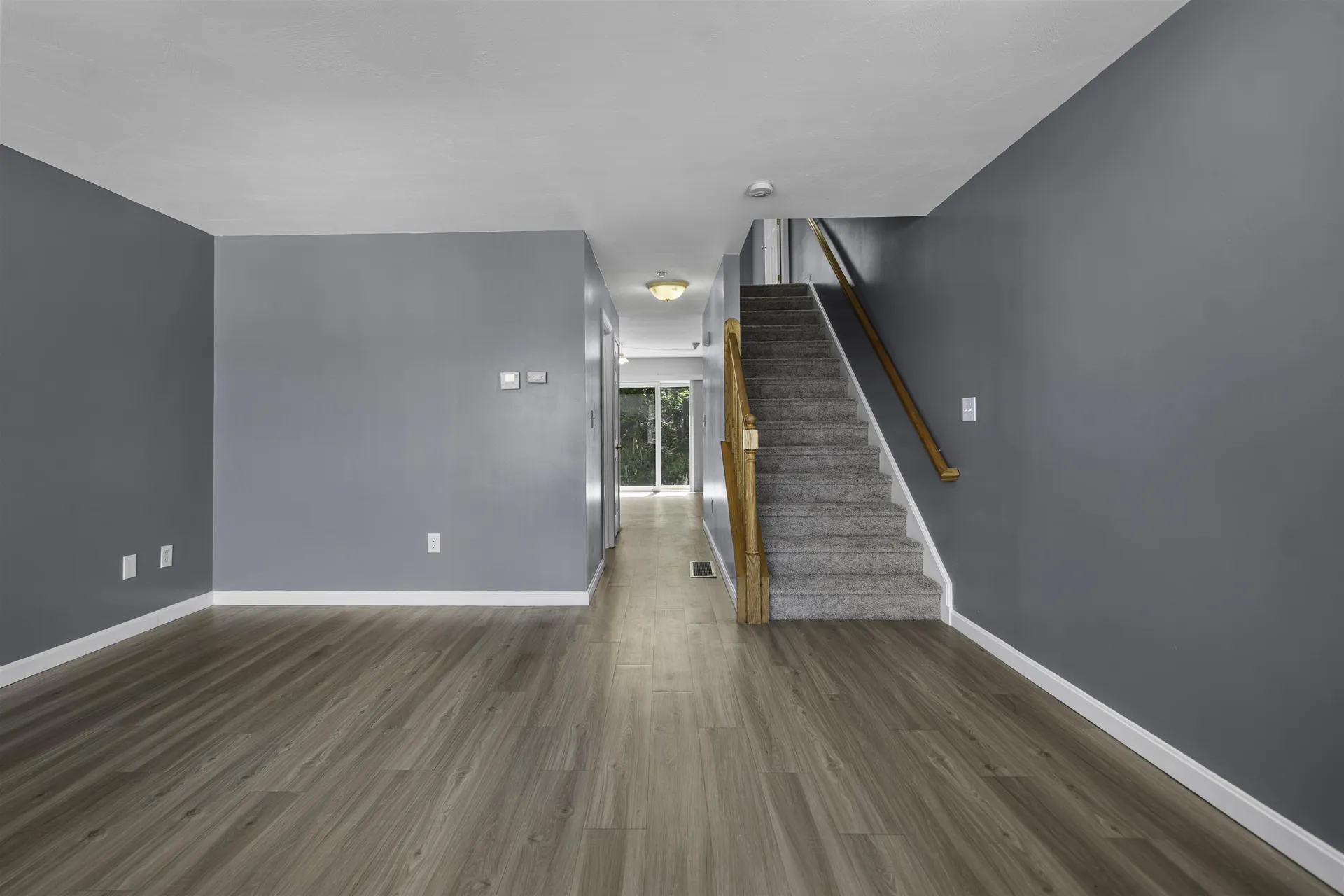 17 Tammy Court Hudson NH 03051