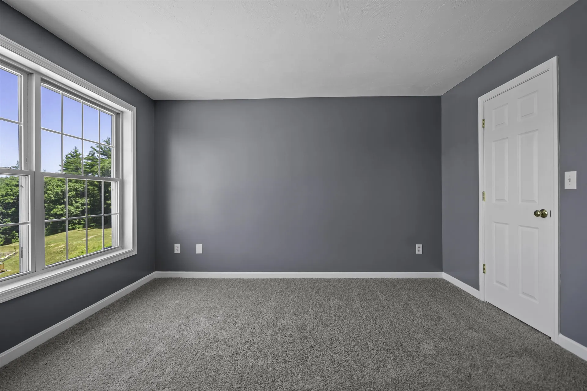 17 Tammy Court Hudson NH 03051