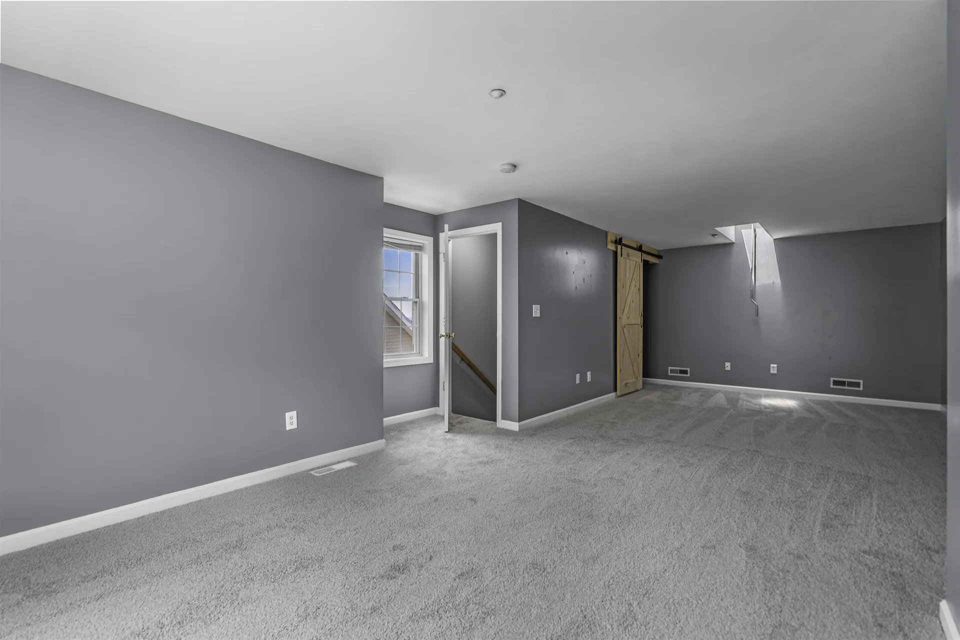 17 Tammy Court Hudson NH 03051