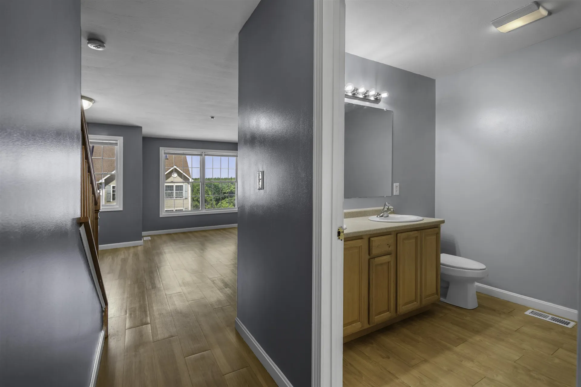 17 Tammy Court Hudson NH 03051