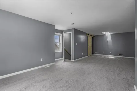17 Tammy Court Hudson NH 03051