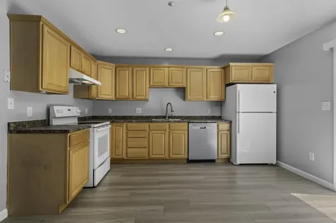 17 Tammy Court Hudson NH 03051