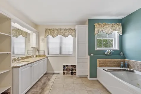 10 Terrell Lane Hollis NH 03049
