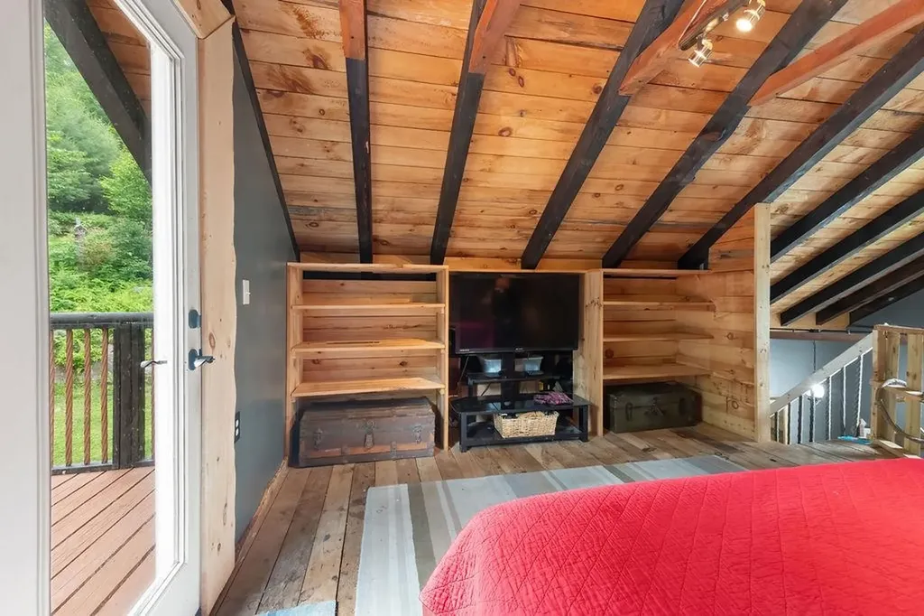 529 Maple Street Newport NH 03773