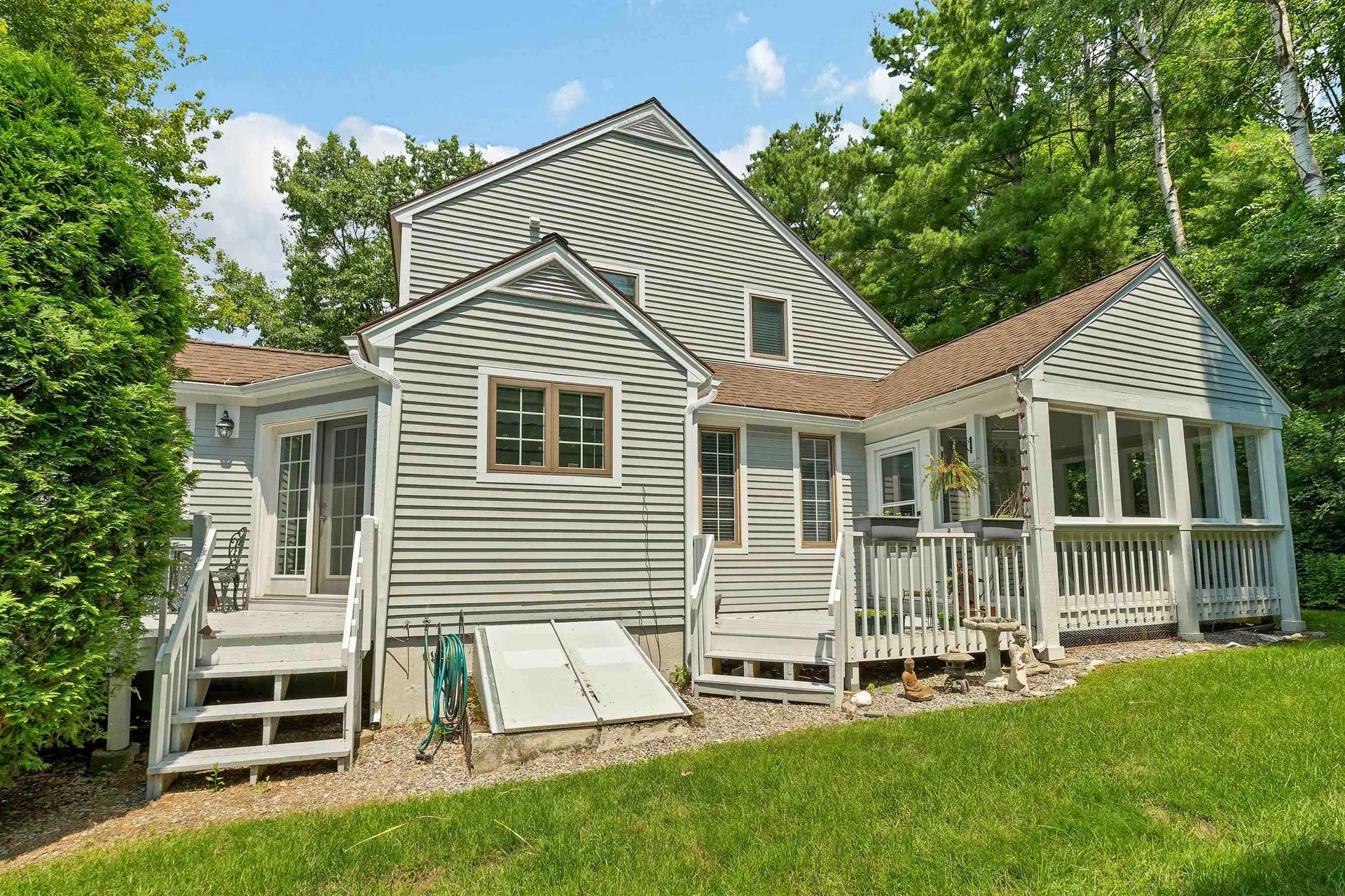 Laconia NH 03246