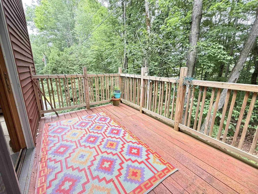 23 Robin Way Brattleboro VT 05301