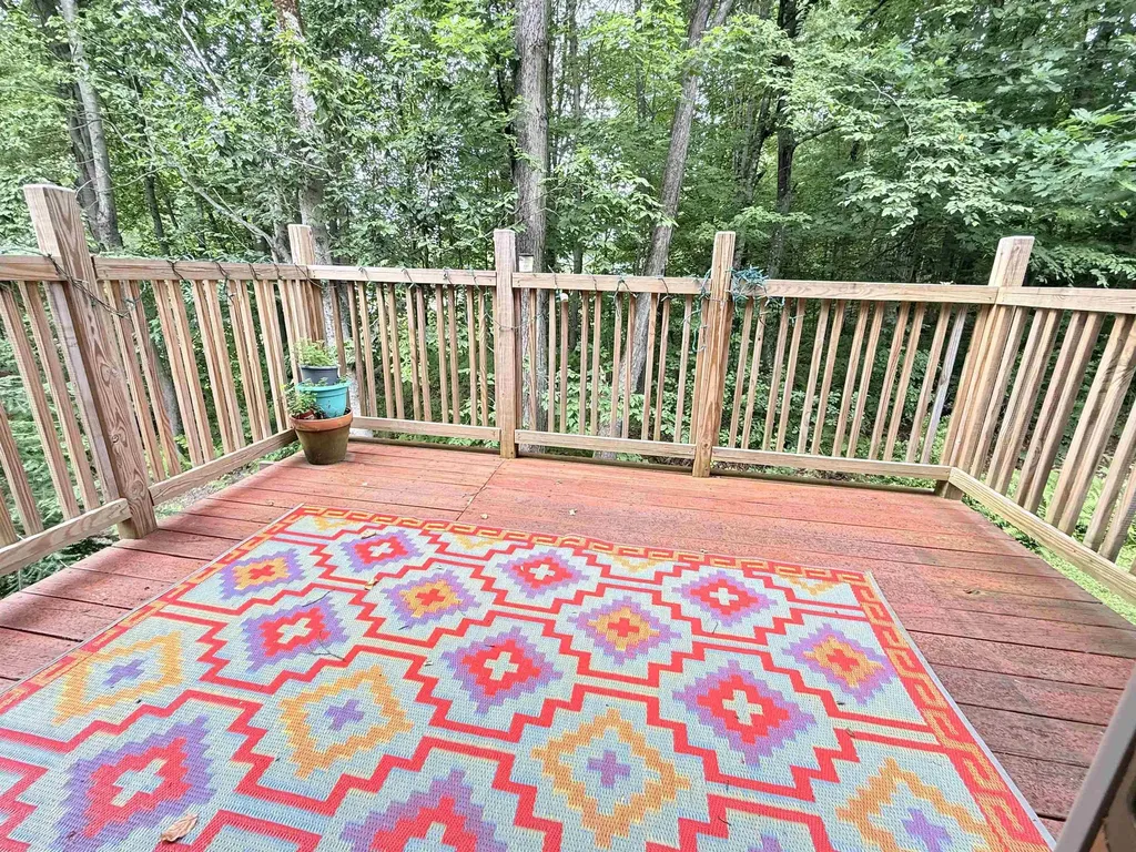 23 Robin Way Brattleboro VT 05301