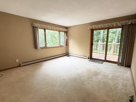 23 Robin Way Brattleboro VT 05301