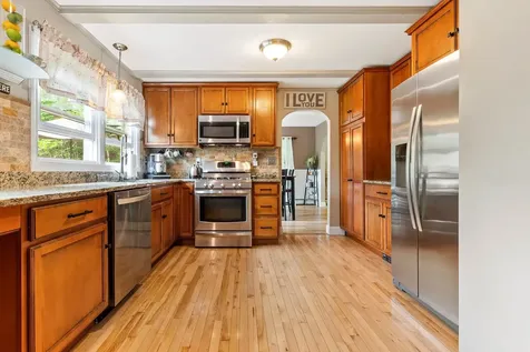13 Old Winslow Road Wilmot NH 03287