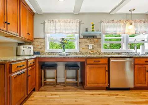 13 Old Winslow Road Wilmot NH 03287