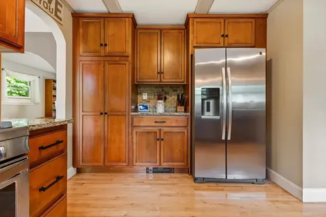 13 Old Winslow Road Wilmot NH 03287