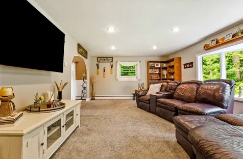 13 Old Winslow Road Wilmot NH 03287