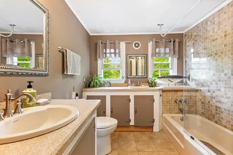 13 Old Winslow Road Wilmot NH 03287