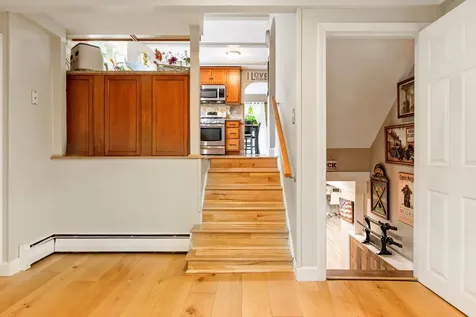 13 Old Winslow Road Wilmot NH 03287