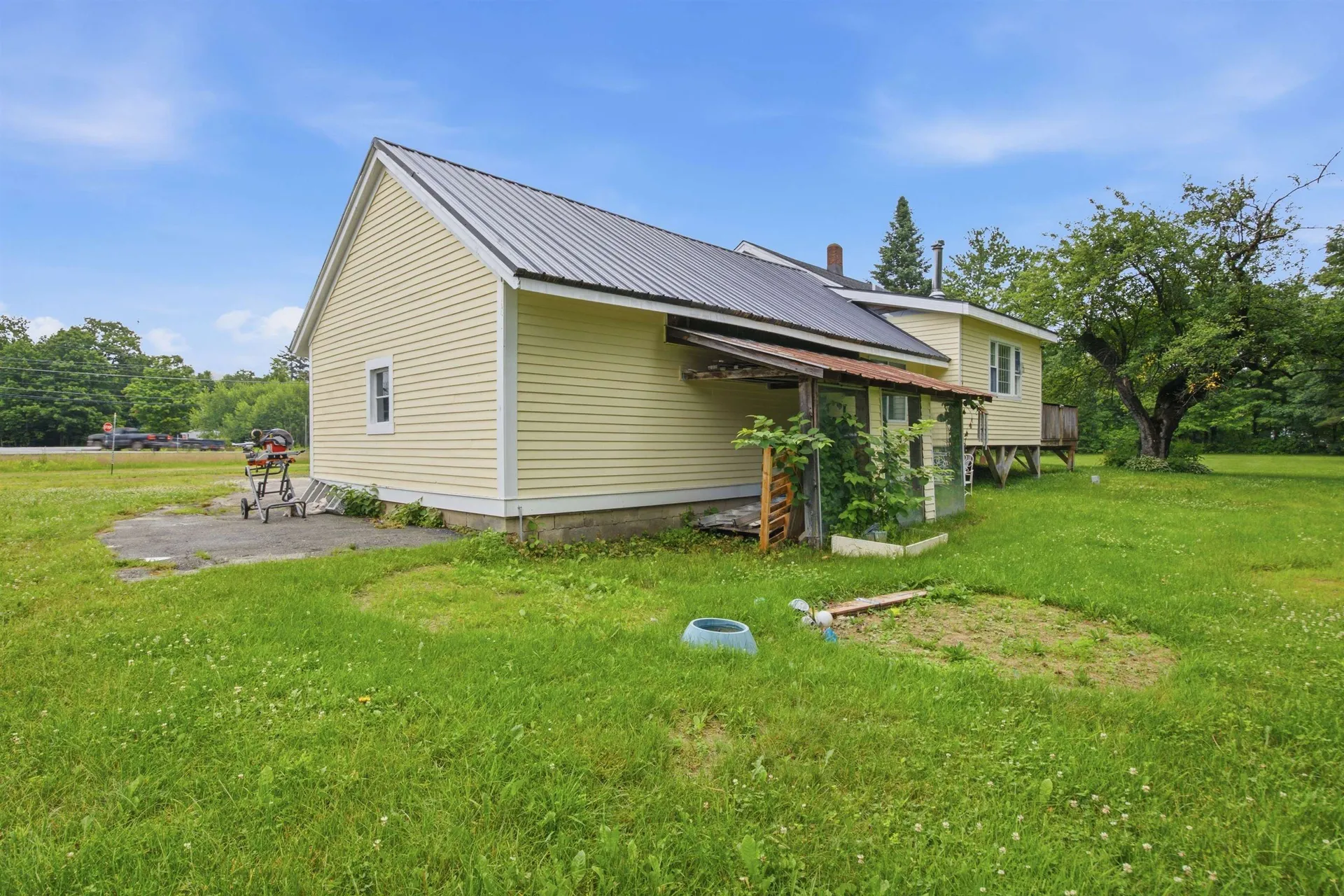 8 River Road Plymouth NH 03264