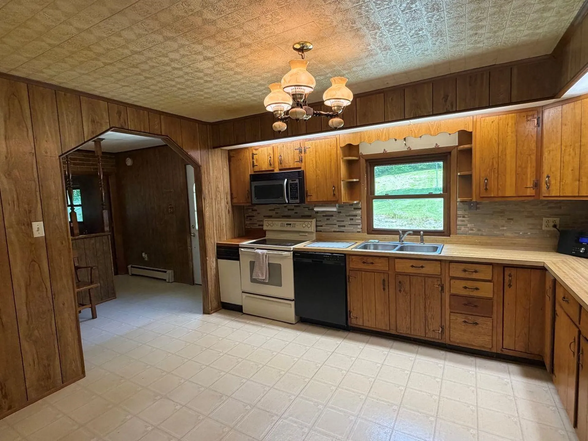 23 Jackson Drive Hinsdale NH 03451
