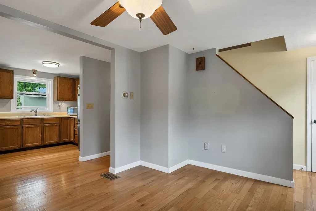 21 Spruce Street Laconia NH 03246