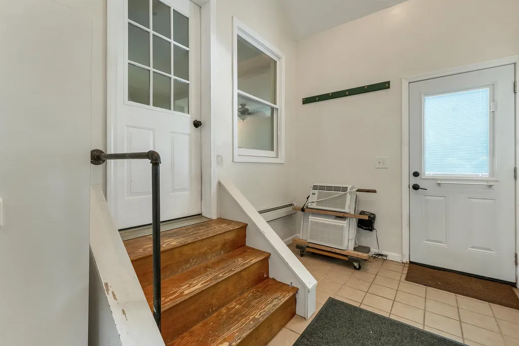 21 Spruce Street Laconia NH 03246