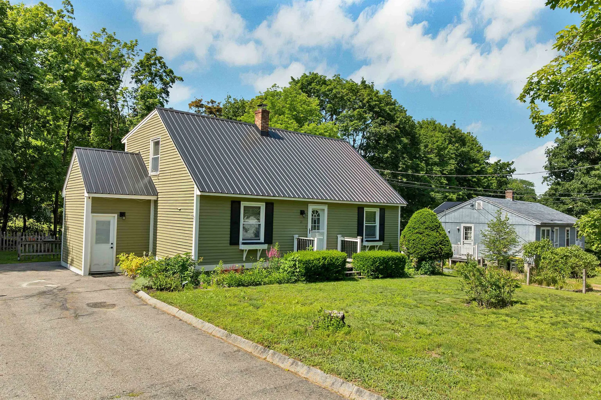 21 Spruce Street Laconia NH 03246