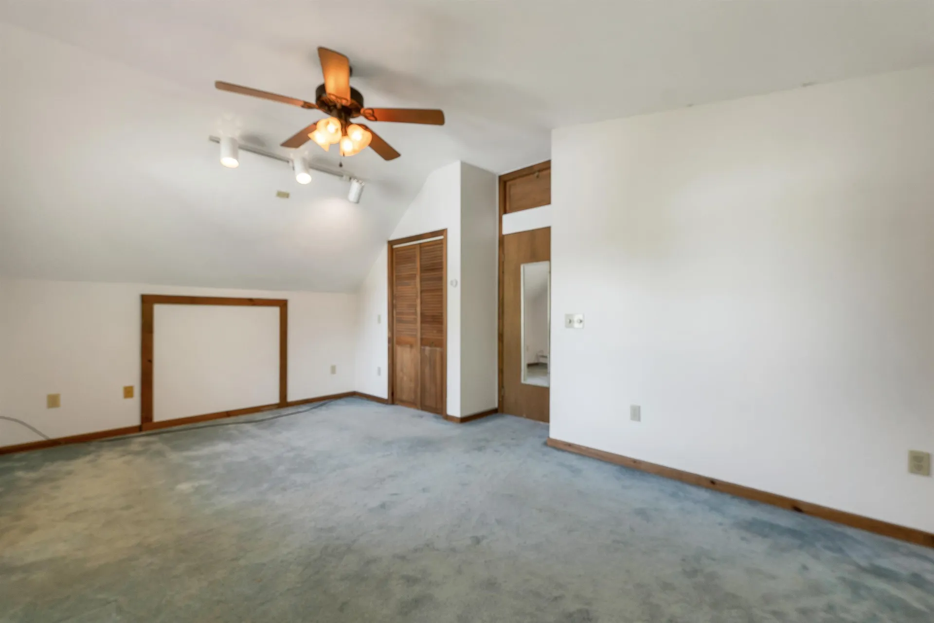 21 Spruce Street Laconia NH 03246