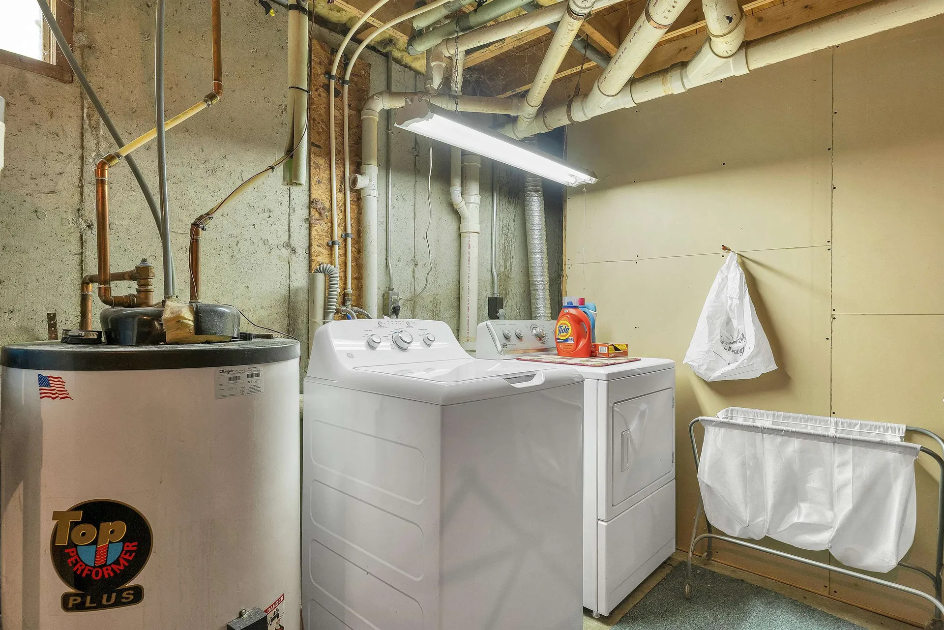 21 Spruce Street Laconia NH 03246