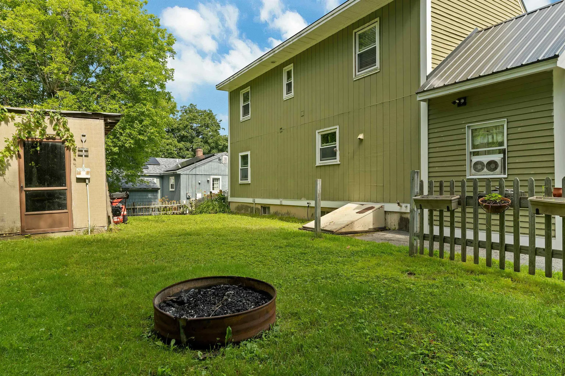 21 Spruce Street Laconia NH 03246