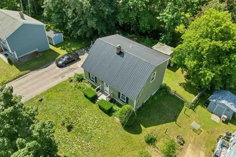 21 Spruce Street Laconia NH 03246