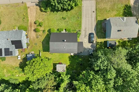 21 Spruce Street Laconia NH 03246
