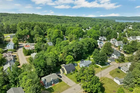 21 Spruce Street Laconia NH 03246