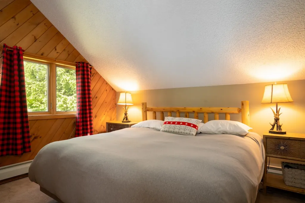 95 Hemlock Drive Londonderry VT 05343