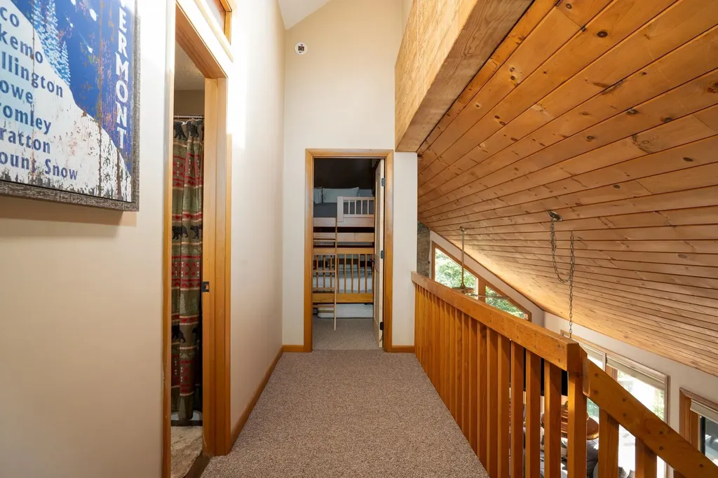 95 Hemlock Drive Londonderry VT 05343