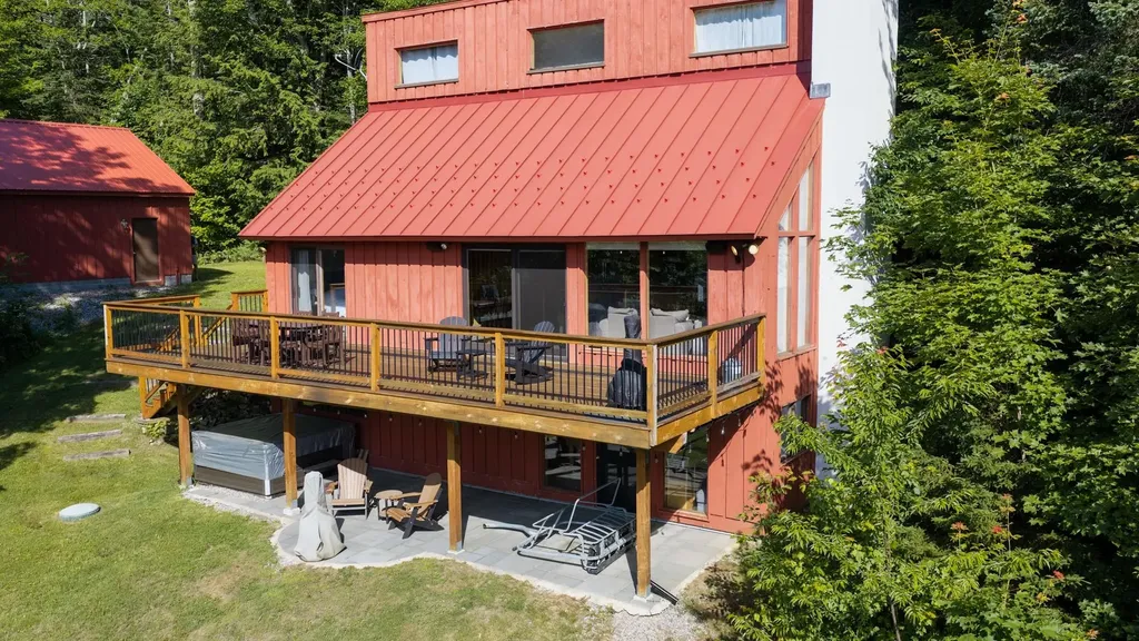 95 Hemlock Drive Londonderry VT 05343