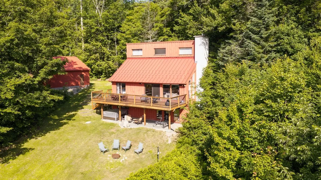 95 Hemlock Drive Londonderry VT 05343