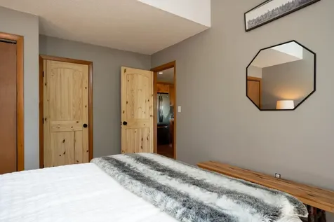 95 Hemlock Drive Londonderry VT 05343
