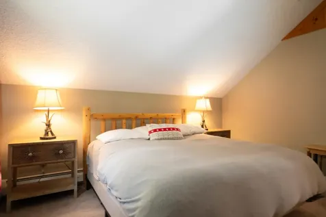 95 Hemlock Drive Londonderry VT 05343