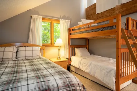 95 Hemlock Drive Londonderry VT 05343