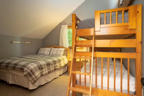 95 Hemlock Drive Londonderry VT 05343